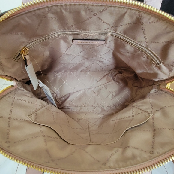 Michael Kors Cindy LG Dome Satchel - Picture 4 of 8